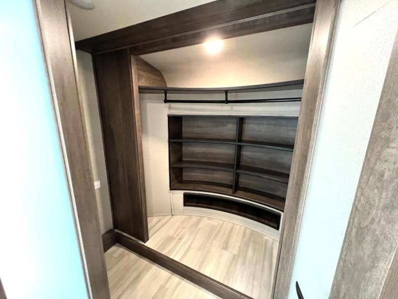 2022 Grand Design 2022 Grand Design Solitude - thumbnail 53