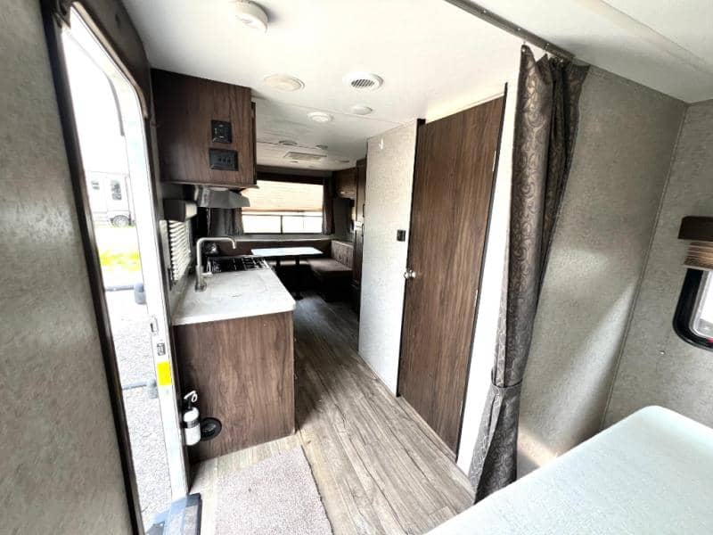 2019 Forest River 2019 Forest River Cherokee Grey Wolf - thumbnail 12