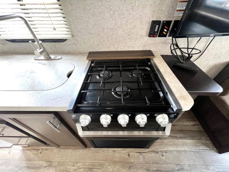 2019 Forest River 2019 Forest River Cherokee Grey Wolf - thumbnail 17