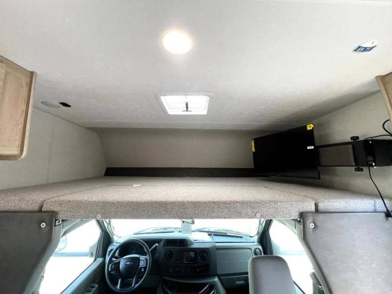 2026 Coachmen 2026 Coachmen Leprechaun - thumbnail 16