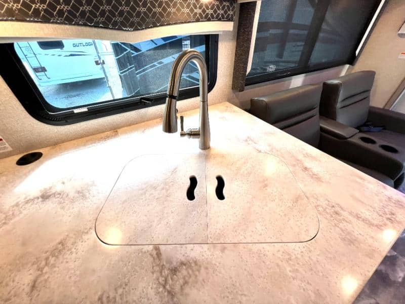 2024 Thor Motor Coach 2024 Thor Motor Coach Omni - thumbnail 36