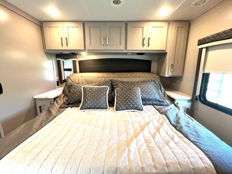 2024 Thor Motor Coach 2024 Thor Motor Coach Omni - thumbnail 57