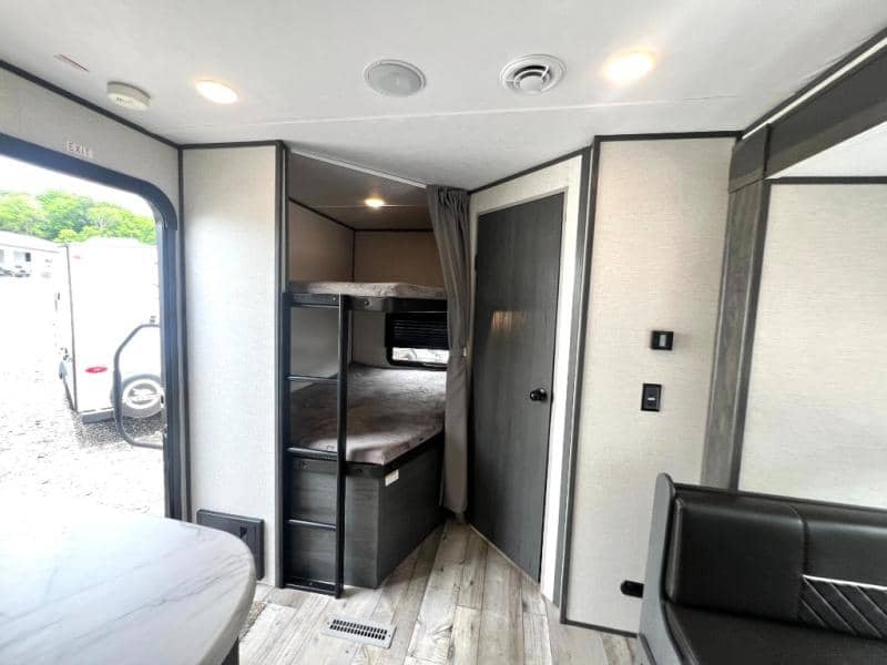 2022 Dutchmen 2022 Dutchmen Aspen Trail Mini - thumbnail 33