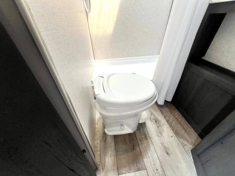 2022 Dutchmen 2022 Dutchmen Aspen Trail Mini - thumbnail 36