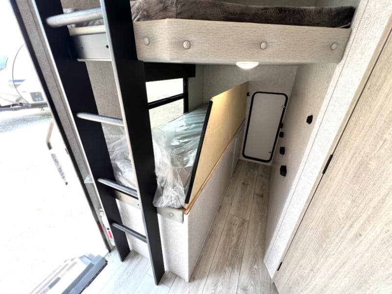 2026 East to West 2026 East to West Alta - thumbnail 33