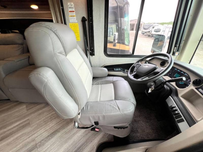 2023 Holiday Rambler 2023 Holiday Rambler Invicta - thumbnail 20