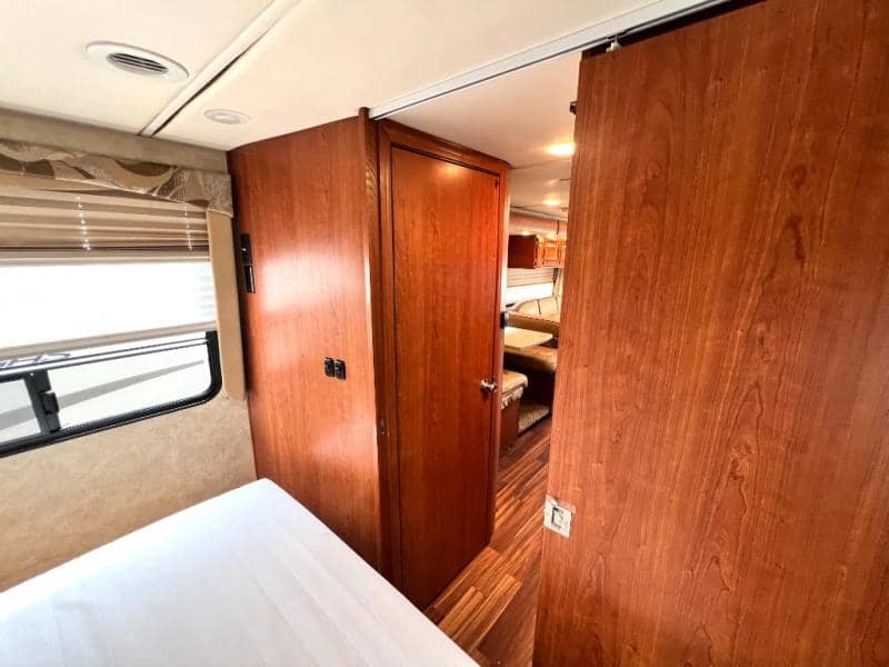 2013 Coachmen 2013 Coachmen Concord - thumbnail 49