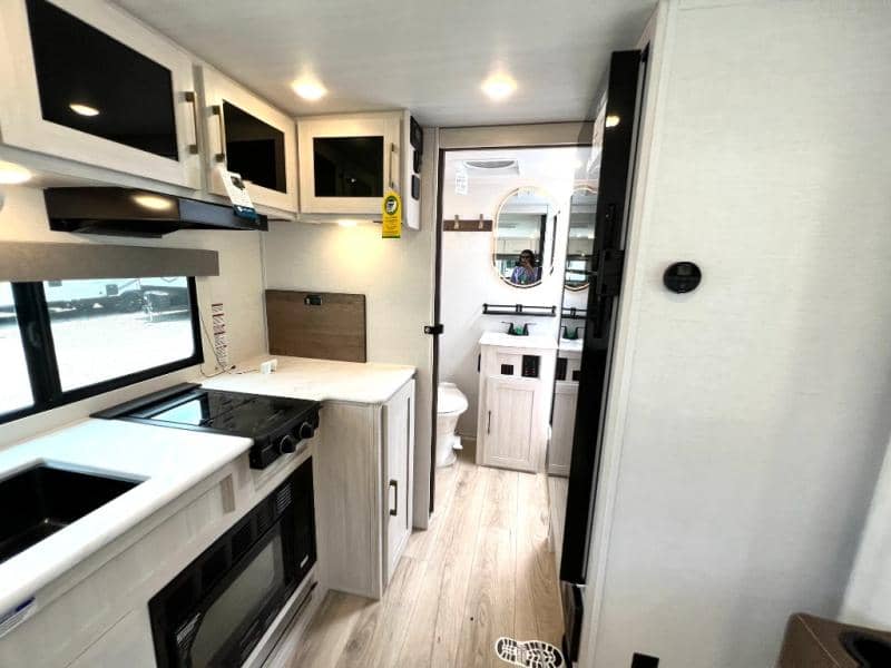 2026 Forest River 2026 Forest River Surveyor Legend - thumbnail 34