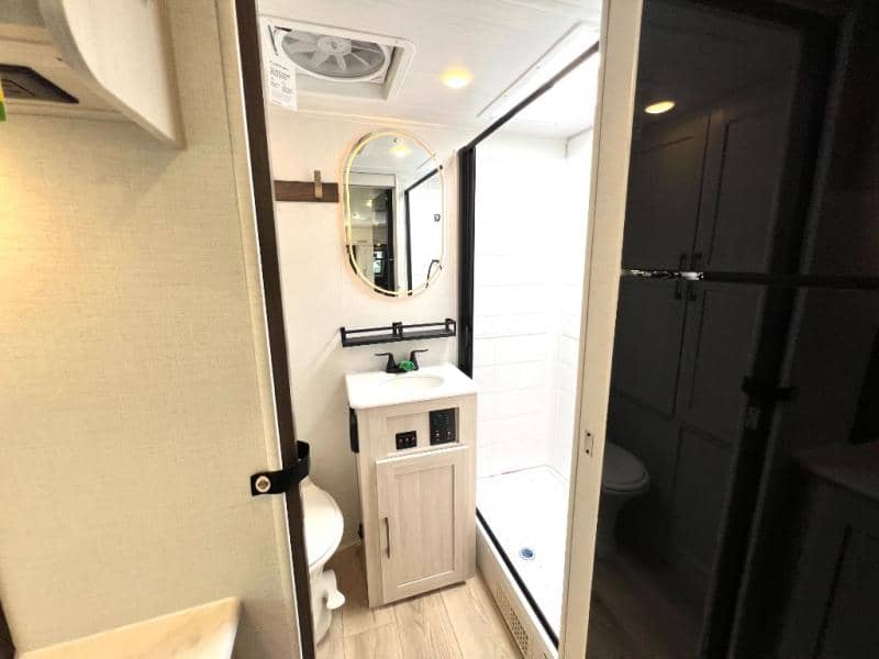 2026 Forest River 2026 Forest River Surveyor Legend - thumbnail 35