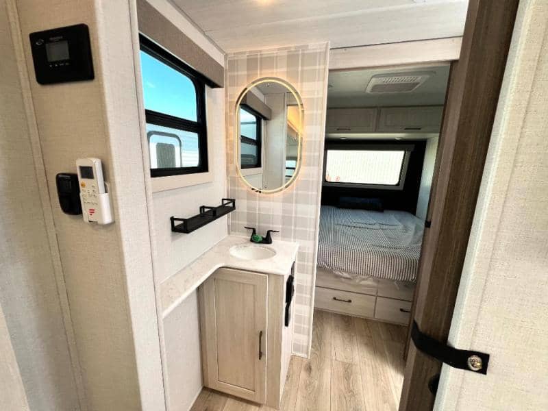 2026 Forest River 2026 Forest River Surveyor Legend - thumbnail 25