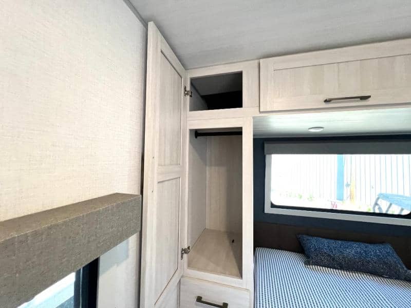 2026 Forest River 2026 Forest River Surveyor Legend - thumbnail 35