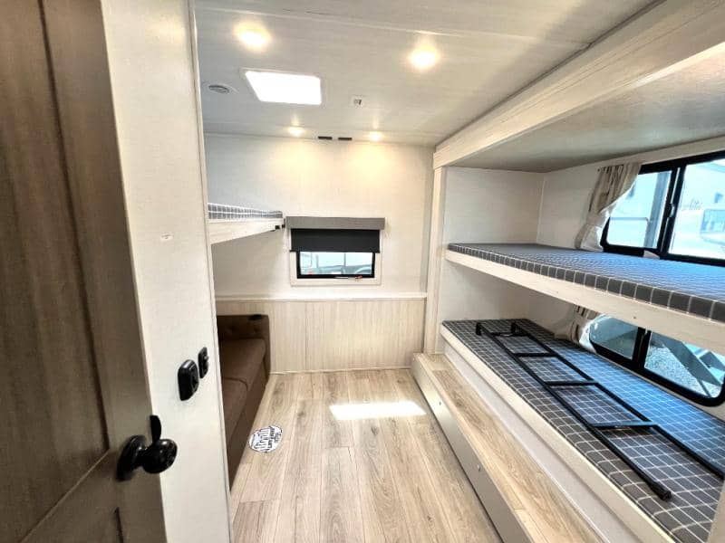 2026 Forest River 2026 Forest River Surveyor Legend - thumbnail 41