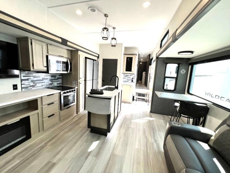 2026 Forest River 2026 Forest River Wildcat - thumbnail 4