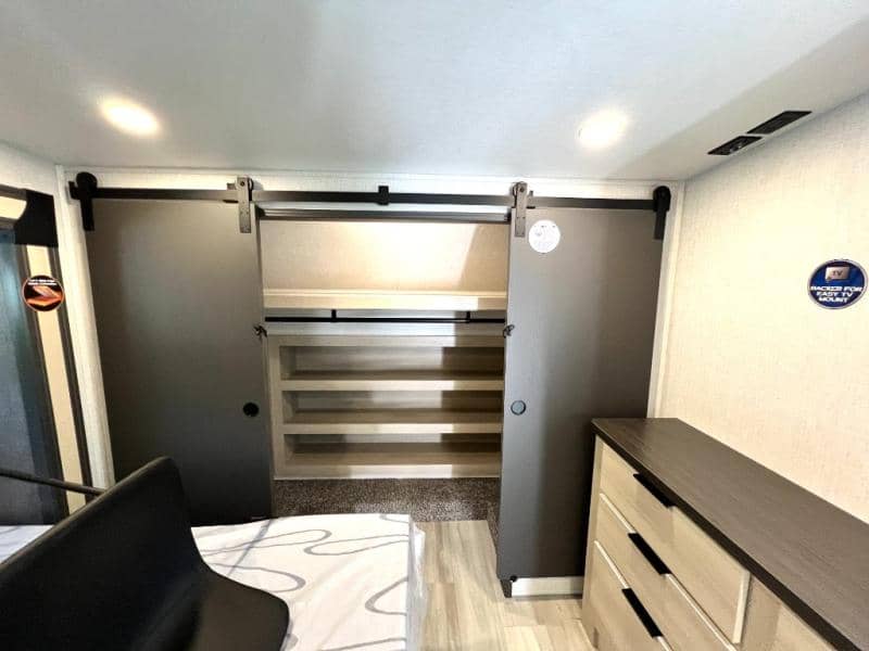 2026 Forest River 2026 Forest River Wildcat - thumbnail 37