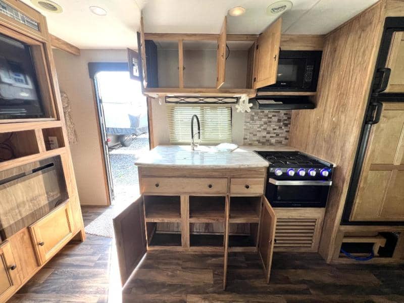 2018 Coachmen 2018 Coachmen FREEDOM EXPRESS - thumbnail 16