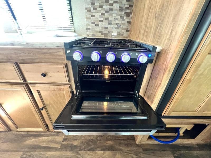 2018 Coachmen 2018 Coachmen FREEDOM EXPRESS - thumbnail 21