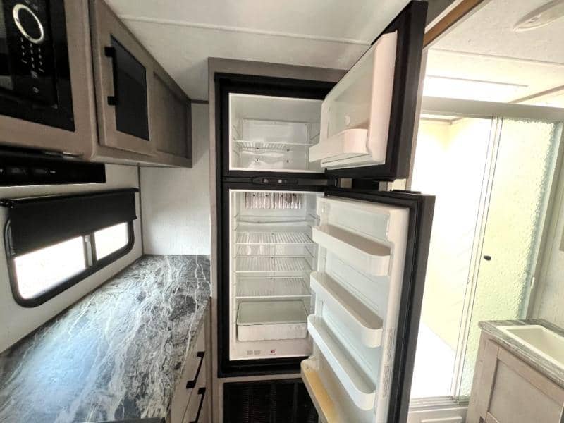 2022 Dutchmen 2022 Dutchmen Kodiak Cub - thumbnail 24