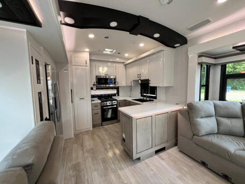 2026 Jayco 2026 Jayco Pinnacle - thumbnail 25