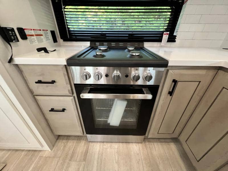 2026 Jayco 2026 Jayco Pinnacle - thumbnail 33