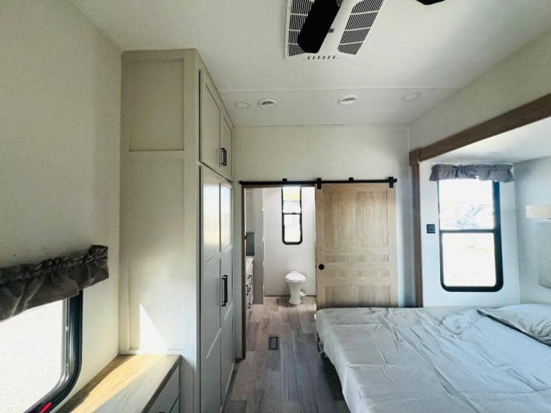 2026 Forest River 2026 Forest River Sierra - thumbnail 28