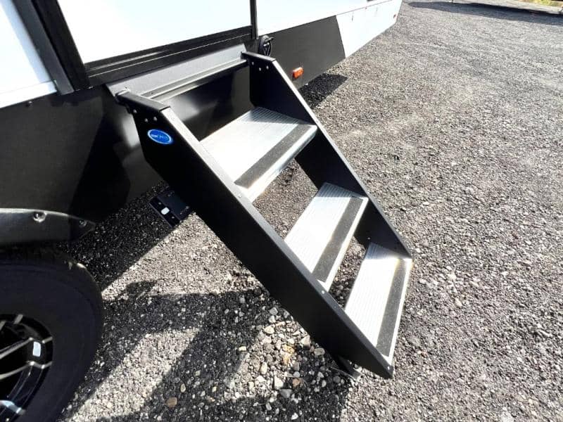 2026 East to West 2026 East to West Alta Toy Hauler - thumbnail 17