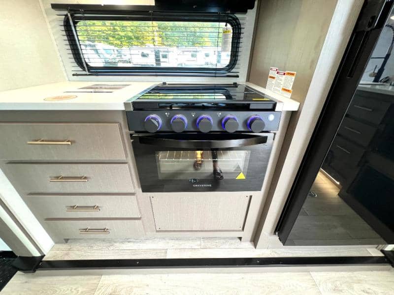 2026 East to West 2026 East to West Alta Toy Hauler - thumbnail 24