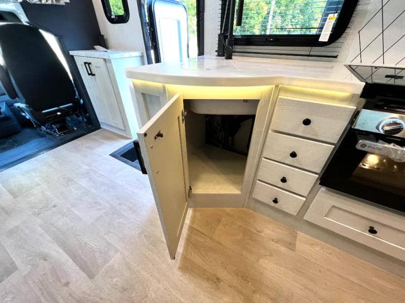 2026 NeXus RV 2026 NeXus RV Wraith - thumbnail 31