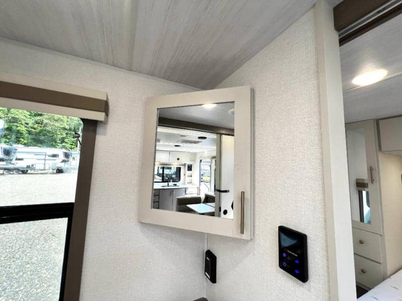 2026 East to West 2026 East to West Alta - thumbnail 36