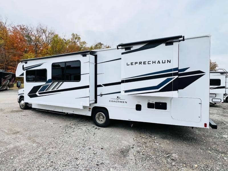 2026 Coachmen 2026 Coachmen Leprechaun - thumbnail 7