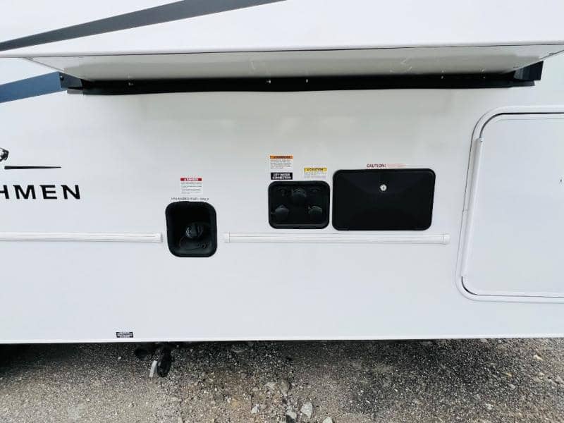 2026 Coachmen 2026 Coachmen Leprechaun - thumbnail 10