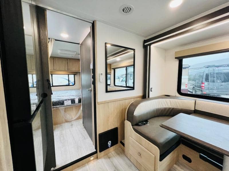 2026 Coachmen 2026 Coachmen Leprechaun - thumbnail 25