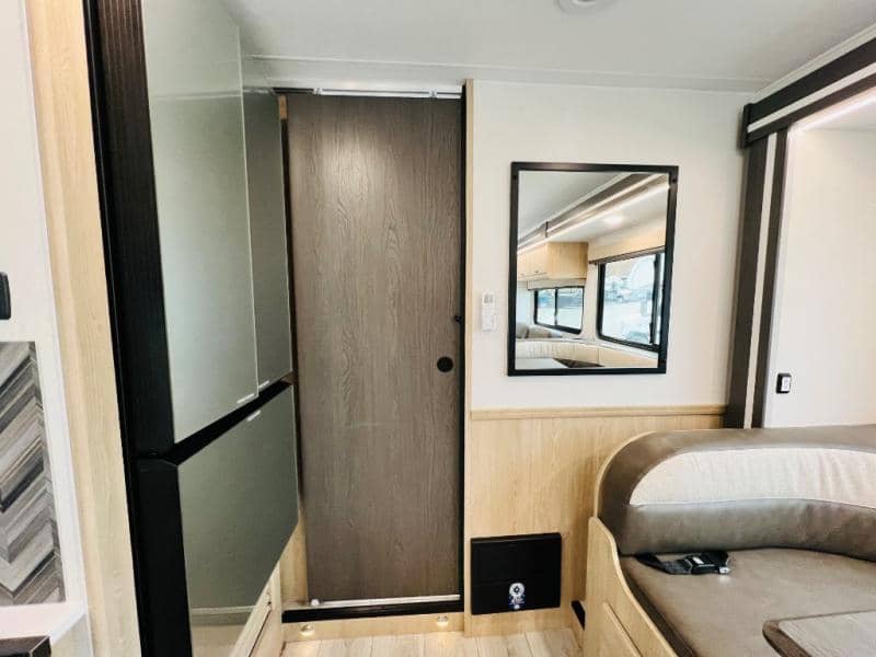 2026 Coachmen 2026 Coachmen Leprechaun - thumbnail 26