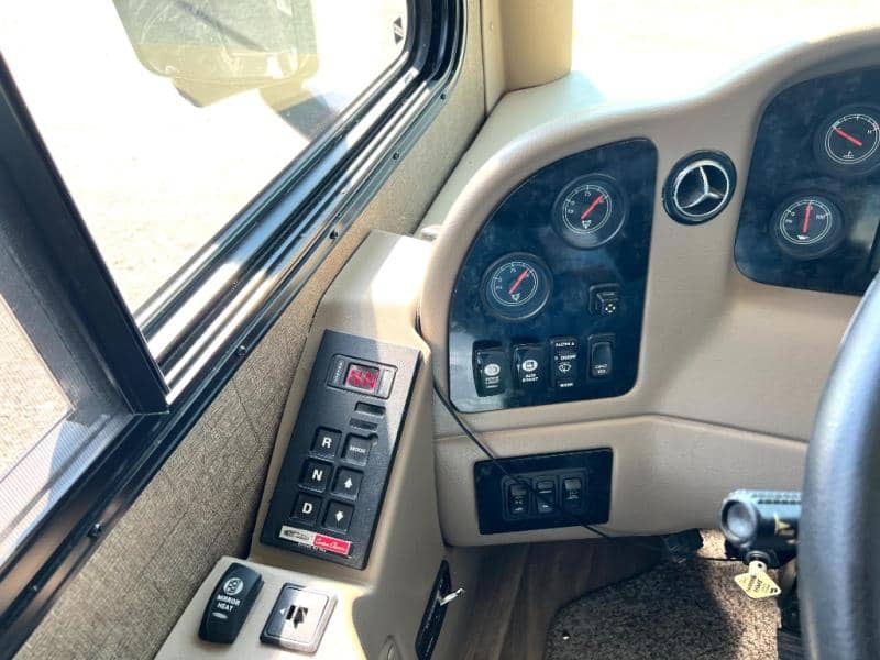 2019 Thor Motor Coach 2019 Thor Motor Coach Palazzo - thumbnail 25