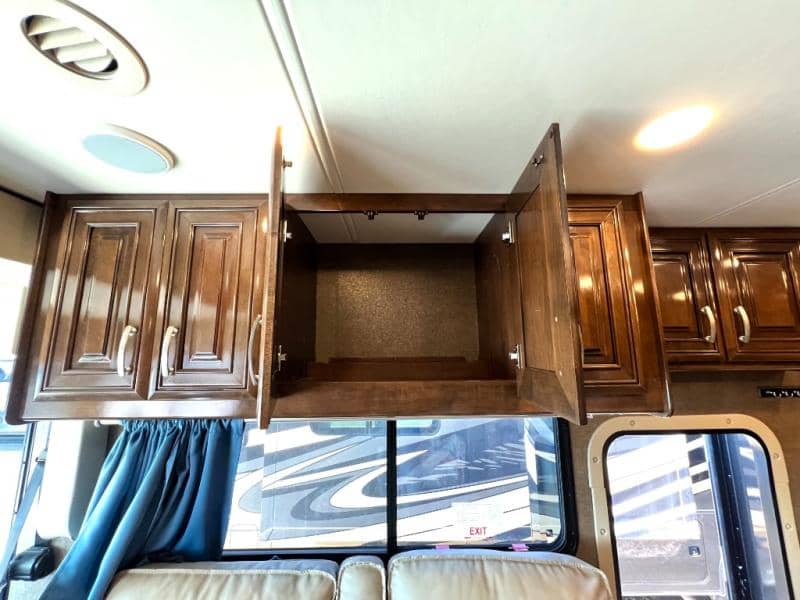 2019 Thor Motor Coach 2019 Thor Motor Coach Palazzo - thumbnail 30