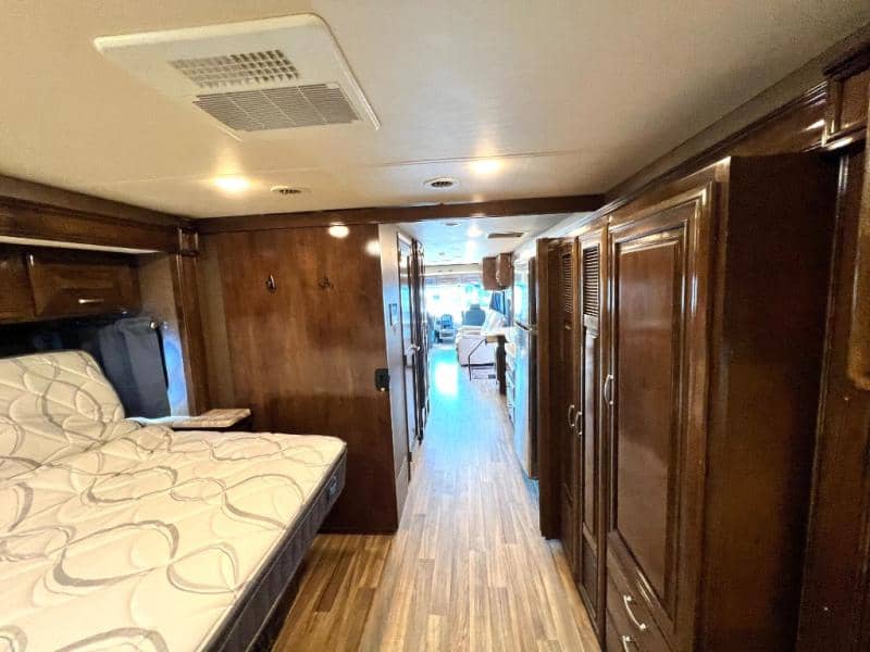 2019 Thor Motor Coach 2019 Thor Motor Coach Palazzo - thumbnail 57