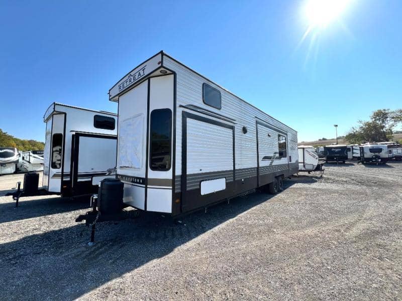 2025 Keystone RV 2025 Keystone RV Retreat - thumbnail 6