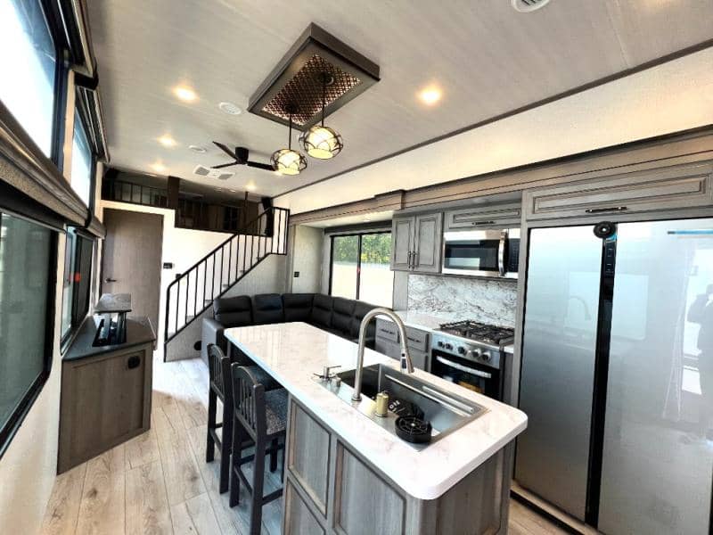 2025 Keystone RV 2025 Keystone RV Retreat - thumbnail 13