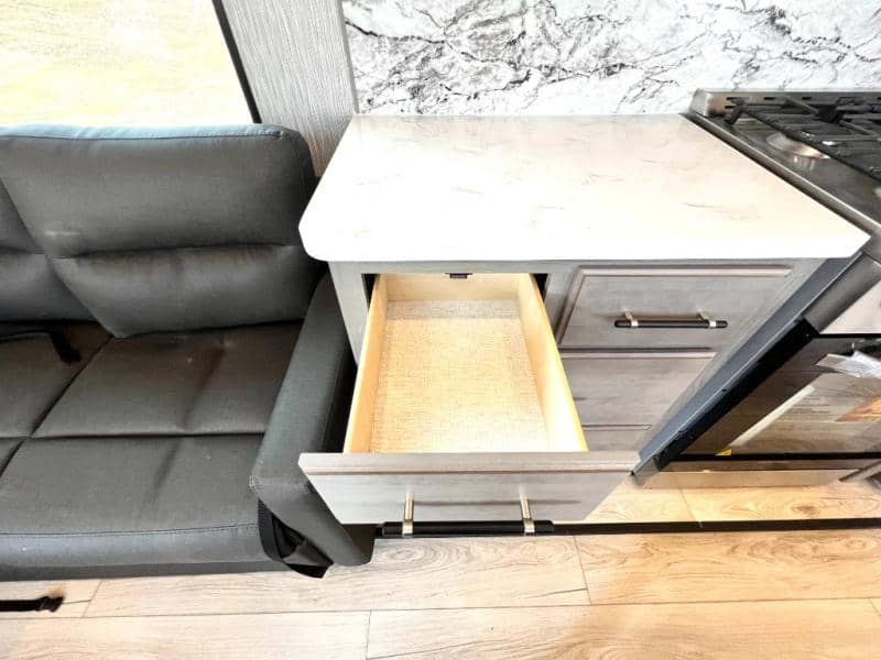 2025 Keystone RV 2025 Keystone RV Retreat - thumbnail 23