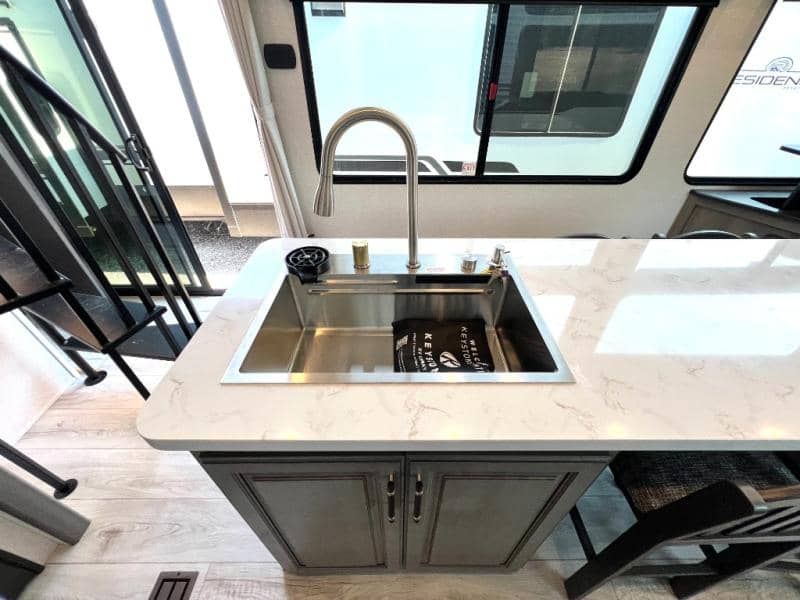 2025 Keystone RV 2025 Keystone RV Retreat - thumbnail 29