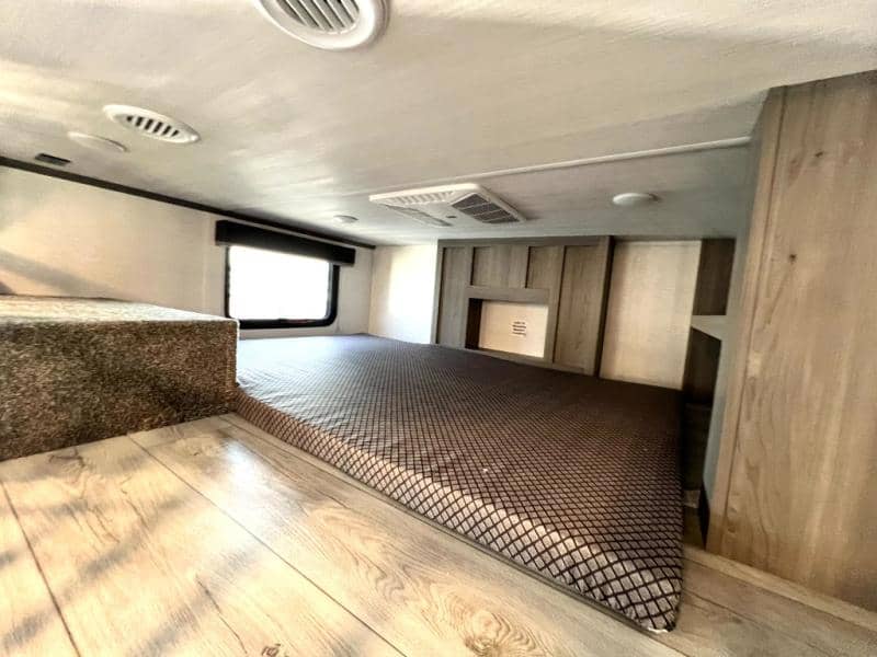 2025 Keystone RV 2025 Keystone RV Retreat - thumbnail 32