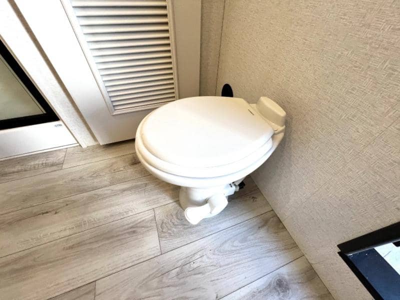 2025 Keystone RV 2025 Keystone RV Retreat - thumbnail 35