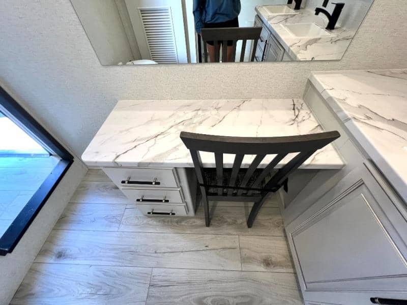 2025 Keystone RV 2025 Keystone RV Retreat - thumbnail 41