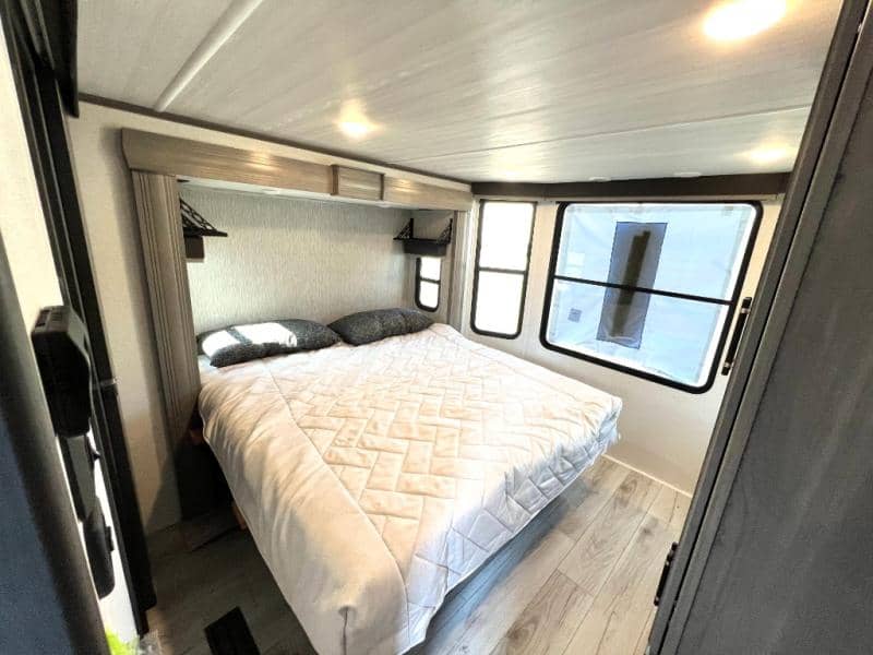 2025 Keystone RV 2025 Keystone RV Retreat - thumbnail 46