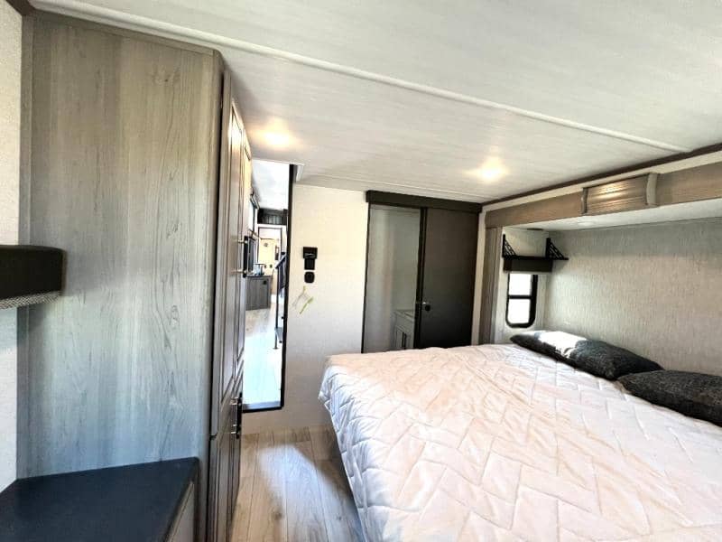 2025 Keystone RV 2025 Keystone RV Retreat - thumbnail 52