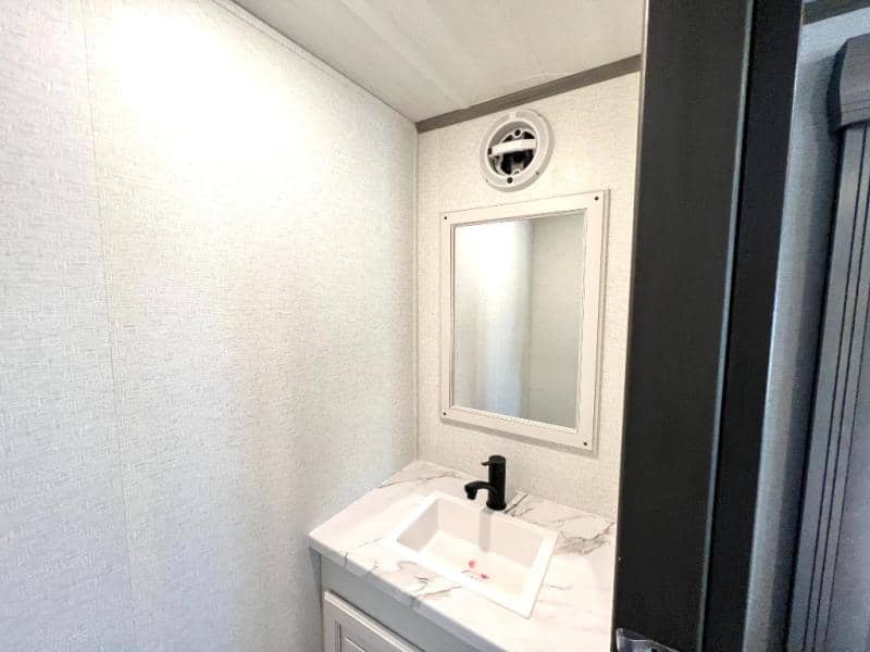 2025 Keystone RV 2025 Keystone RV Retreat - thumbnail 53