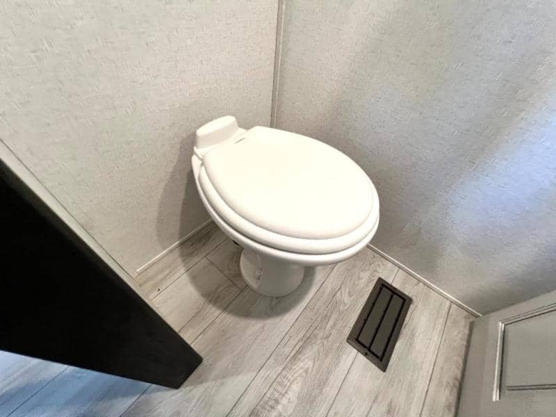 2025 Keystone RV 2025 Keystone RV Retreat - thumbnail 57