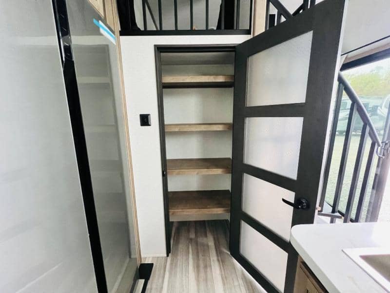 2025 Keystone RV 2025 Keystone RV Residence - thumbnail 17