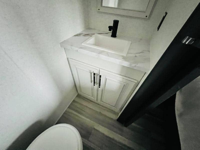 2025 Keystone RV 2025 Keystone RV Residence - thumbnail 4