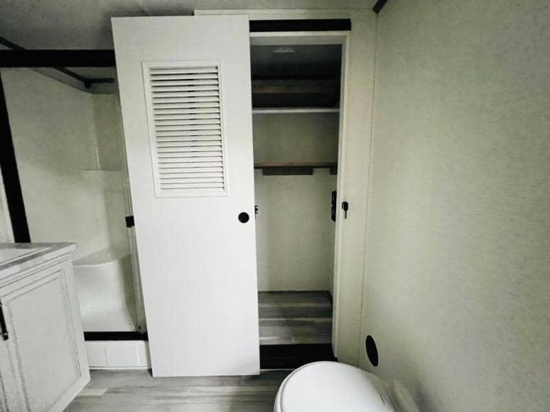 2025 Keystone RV 2025 Keystone RV Residence - thumbnail 25