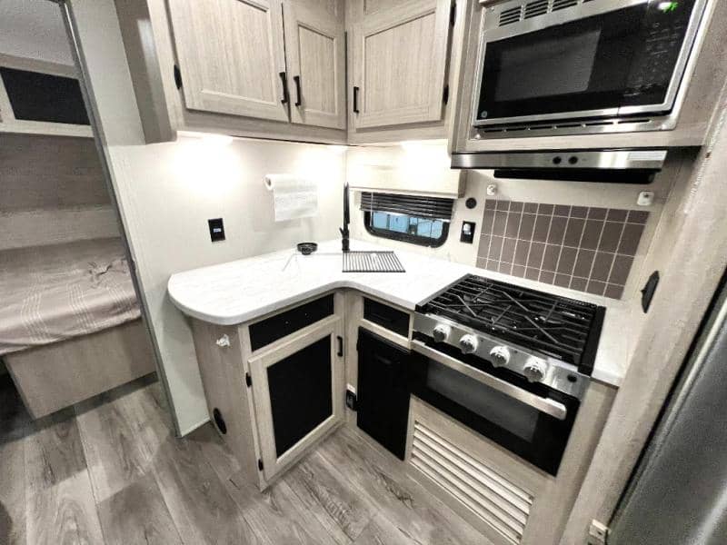 2025 Coachmen 2025 Coachmen Catalina Trail Blazer - thumbnail 21